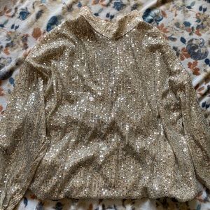 It’s a really nice H&M shirt